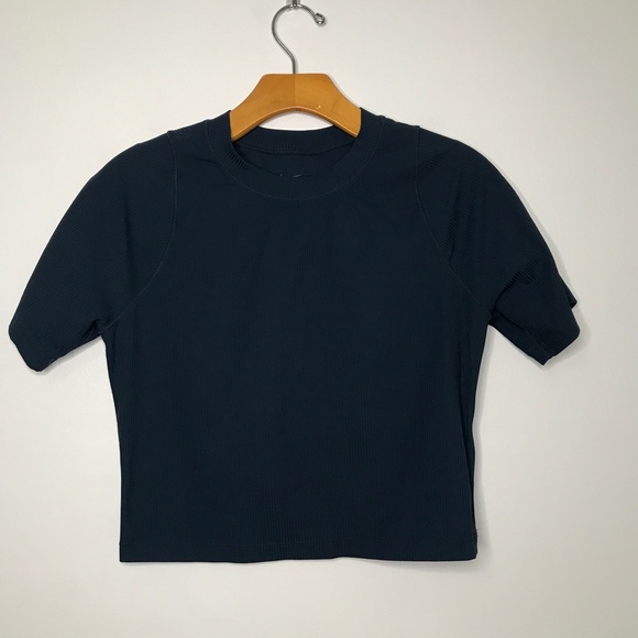 Nike Zenvy Blue Shirt Crop Ribbed Short Sleeve Womens M - Picture 1 of 8